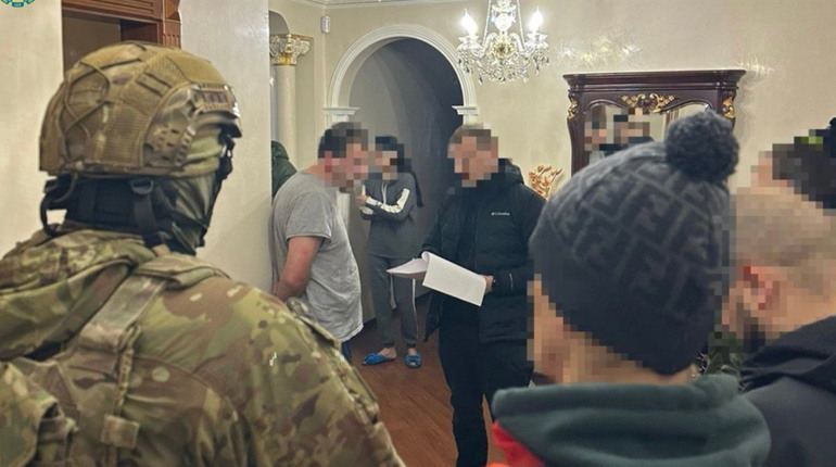 У Києві затримали власника агрохолдингу, який годував окупантів у Каховському районі