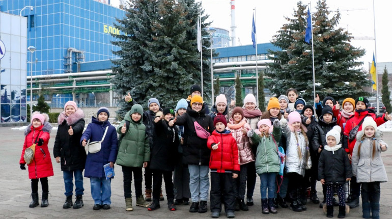 На Хмельницькій АЕС організували екскурсійний тур для дітей захисників