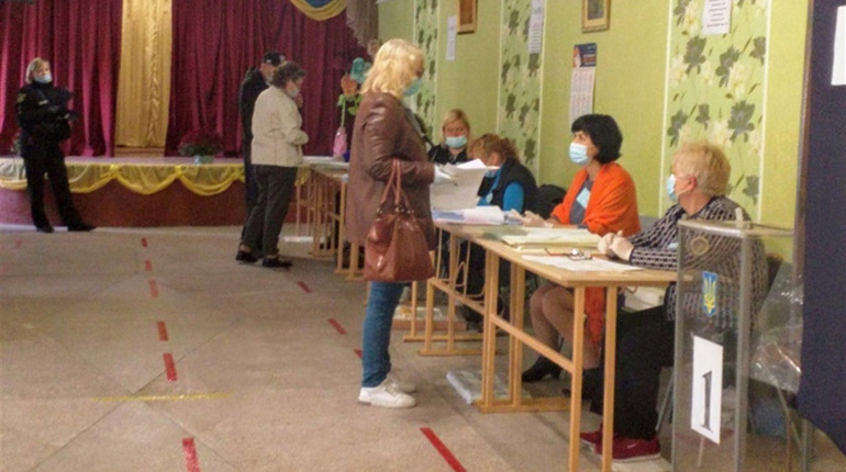 У Таврійську явка ще нижча