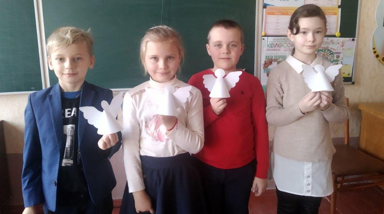 Учні ліцею взяли участь у Всеукраїнській акції "Ангели пам'яті"