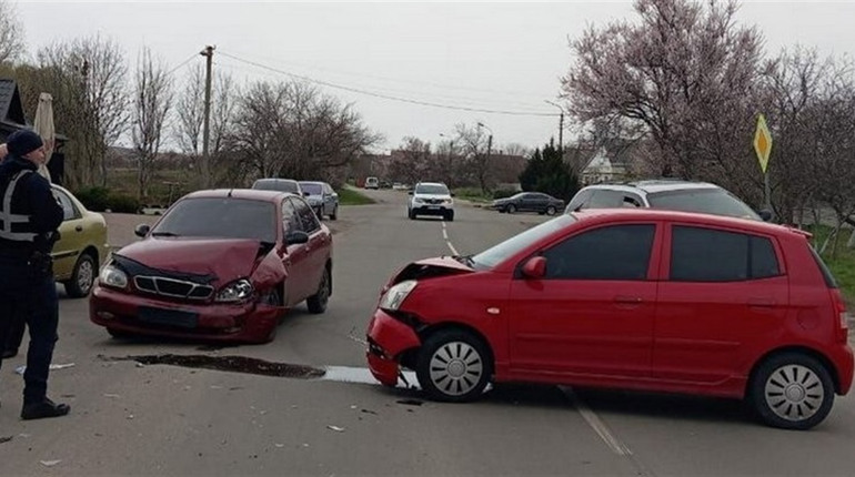 У Переяславі водій KIA не надав перевагу DAEWOO і спричинив ДТП: хроніка поліції