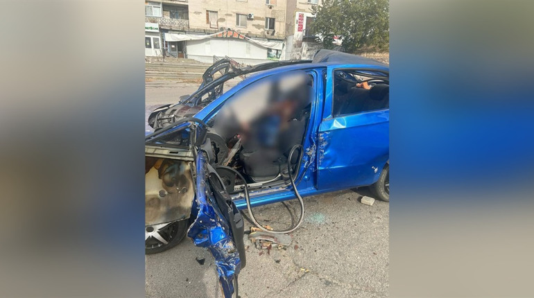 Окупанти скинули вибухівку з дрона на автівку з цивільними на Херсонщині: загинула жінка
