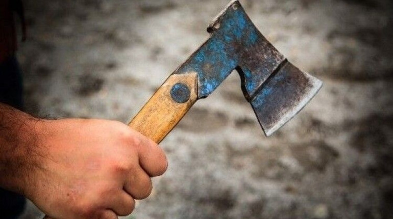 У Фастові чоловік ударив сокирою товариша по чарці
