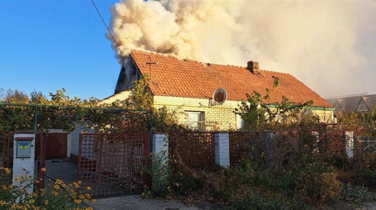 У Новій Каховці горять будинки