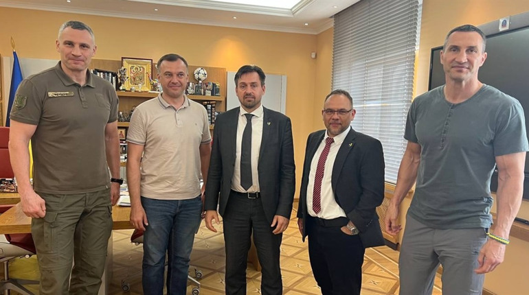 Німецьке місто-побратим допоможе відбудовувати Макарів