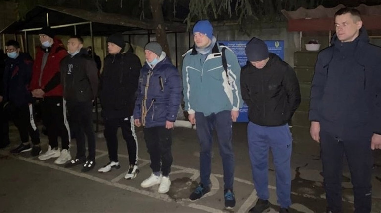 У Сватовому провели хлопців на строкову службу: подробиці