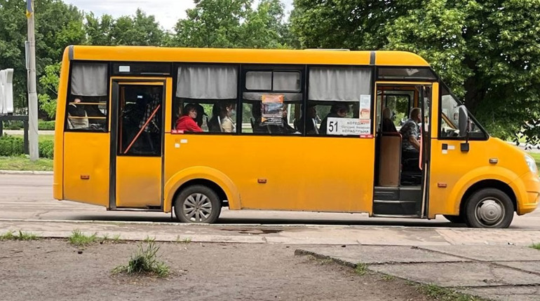 Хто ухвалює рішення про зміну руху громадського транспорту у Первомайську
