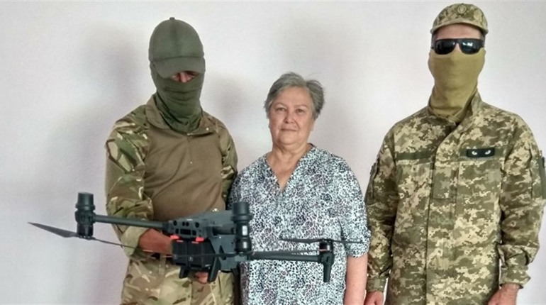 Южноукраїнські волонтери передали ЗСУ квадрокоптер з покращеними технічними характеристиками