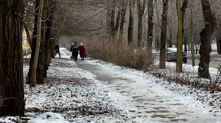 Що повідомляє Управління ЖКГ з приводу посипки доріг: депутат міськради звернувся до поліції