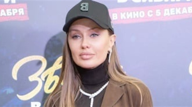 Російська блогерка попередила Путіна про бунт, який назріває