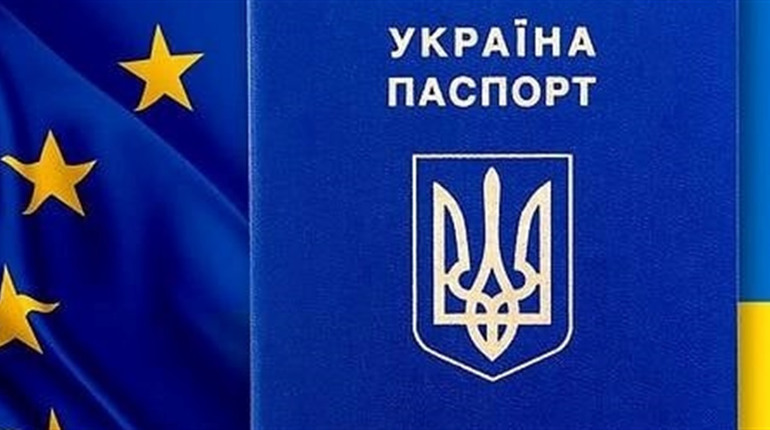 Чи потрібен закордонний паспорт для виїзду за кордон: що відомо