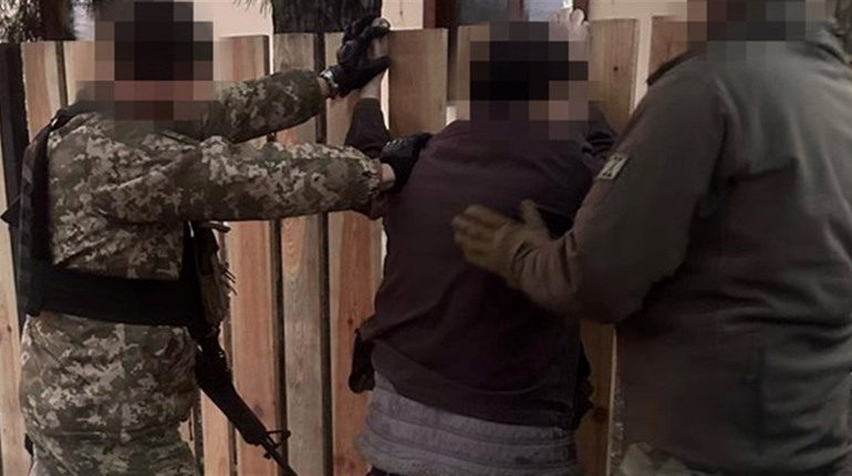 Зрада: посадовець транспортної компанії з Одещини повідомляв ворогу про передачу техніки для ЗСУ
