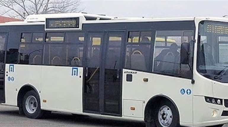 У Нетішині комунальний автобус курсуватиме на міське кладовище на постійній основі