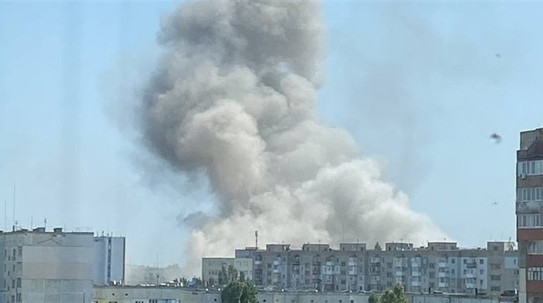 Розгромили штаб окупантів в Новій Каховці. В який район поцілили