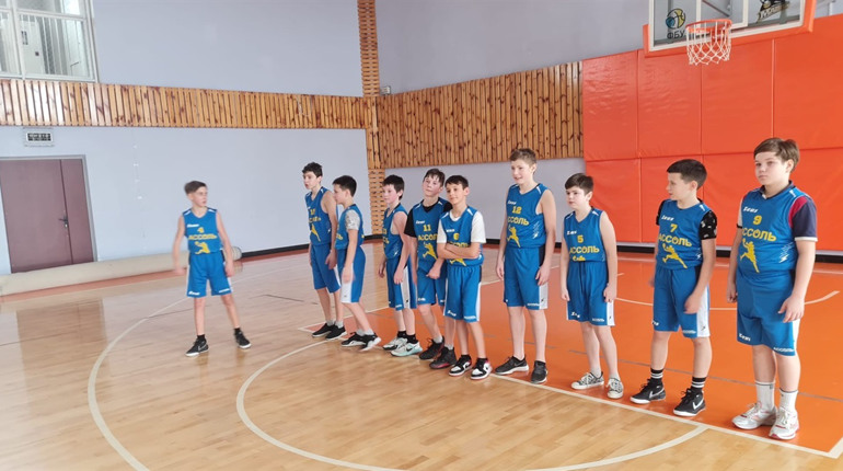 Юні баскетболісти зі Сміли взяли участь у відкритому Чемпіонаті міста Черкаси