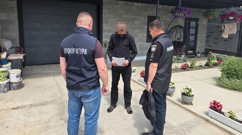 Вирубка сосен у заказнику на понад 2,5 млн: у Сарненському районі викрили майстра лісу зі спільником