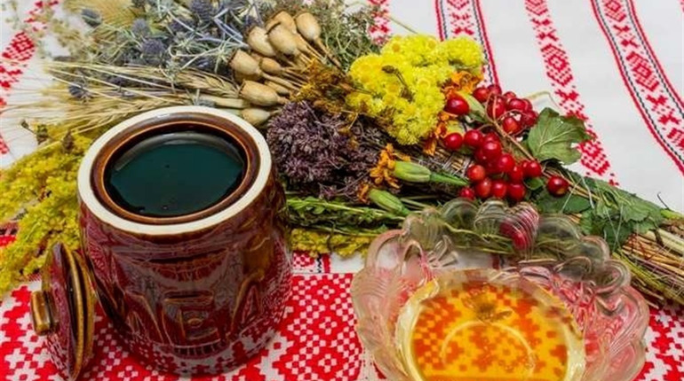 Пройшов Спас – пішло літо від нас: православні християни святкують Медовий Спас
