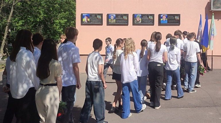 В Ізмаїлі урочисто відкрили меморіальну дошку, присвячену полеглому захиснику Руслану Кононенко