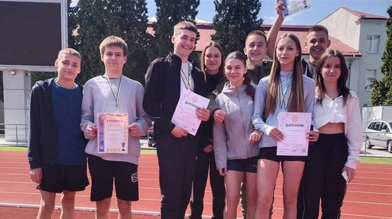 Анастасія Андрійчук та Юліан Матвіїв здобули перемоги на чемпіонаті Львівщини з легкої атлетики