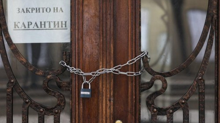 Довідпочивалися... Шацькі озера тимчасово закривають для туристів