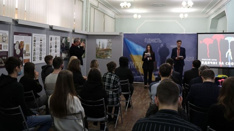У Мелітопольському краєзнавчому музеї вшанували Героїв Небесної Сотні
