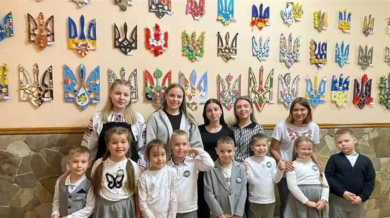 Оригінальна колекція зі 119 тризубів: на Одещині студенти і викладачі встановили національний рекорд