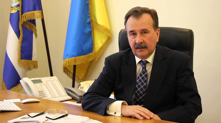 Херсонський міський голова обмежив присутність людей в міській раді