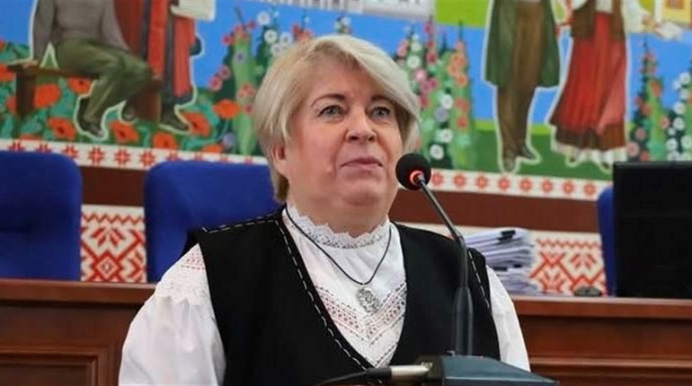 Директорці гімназії №5 Ларисі Капчинській надали звання "Заслужений працівник освіти України"