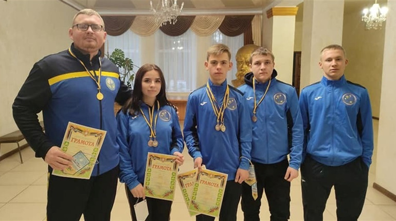 Важкоатлети Сватівського району змагалися у обласному турнірі з гирьового спорту: подробиці