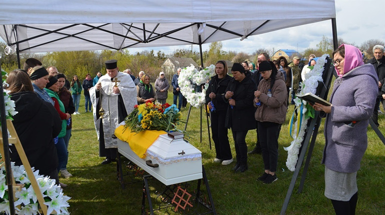 Воїн Василь Бабій знайшов свій вічний спочинок у Демівщині