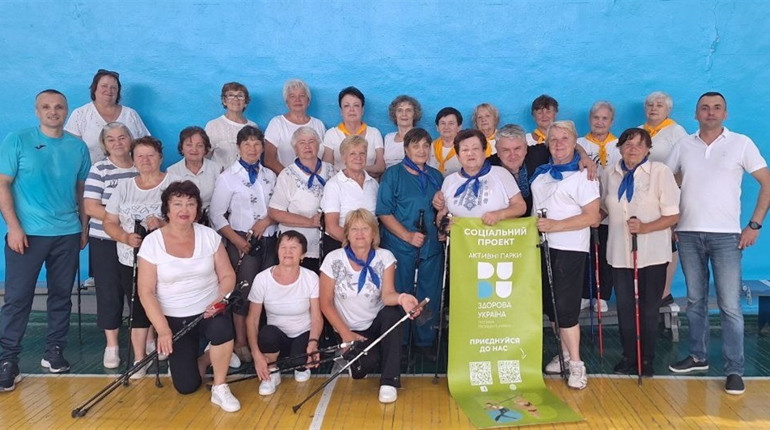 Рік разом: учасниці скандинавської ходьби у Знам'янці Другій відзначили першу річницю занять