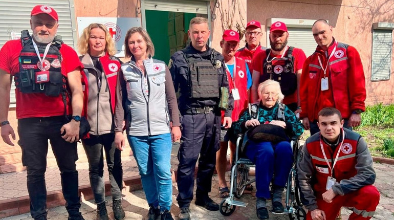 З Куп’янщини евакуювали людей з обмеженими фізичними можливостями