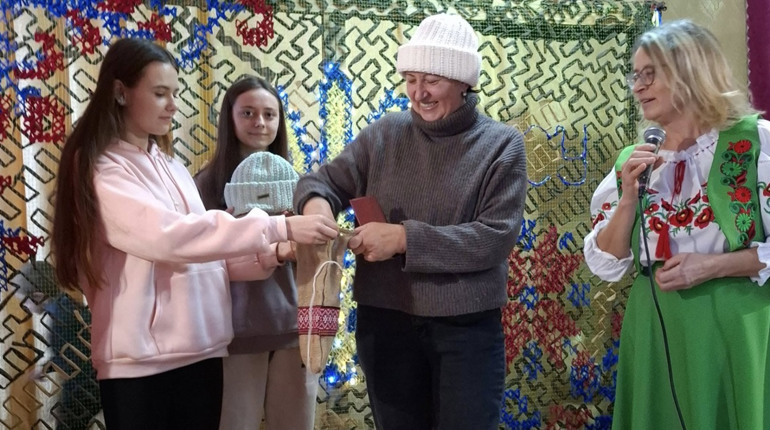 У селі на Глухівщині ярмаркували для ЗСУ: зібрали 9000 гривень
