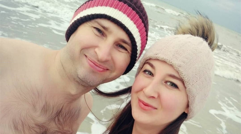 Ні людей, ні медуз. Як це – купатися у зимовому морі та що потрібно знати про безпечне моржування