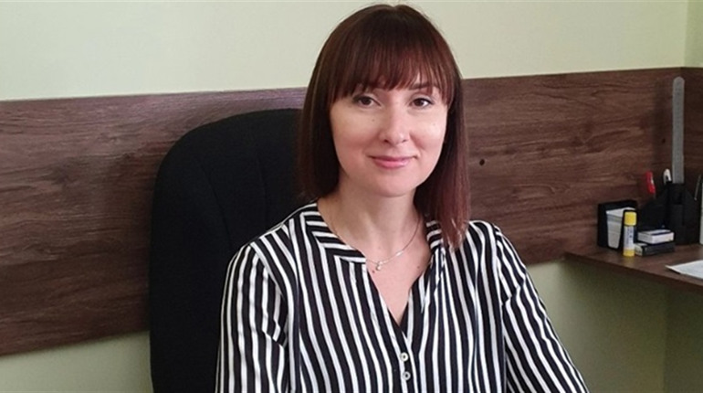У Нетішинському центрі ПМСД нова директорка – Оксана ХАРЧЕНКО. Що відомо про керівника?