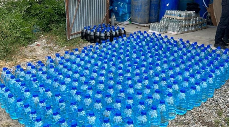 «Пальонка» на мільйон: неподалік Фастова викрили підпільний алкоцех