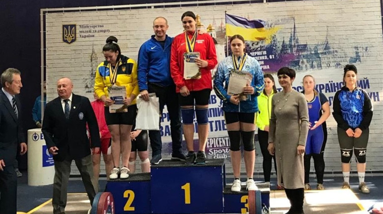 Важкоатлетка зі Сватового стала чемпіонкою України: подробиці