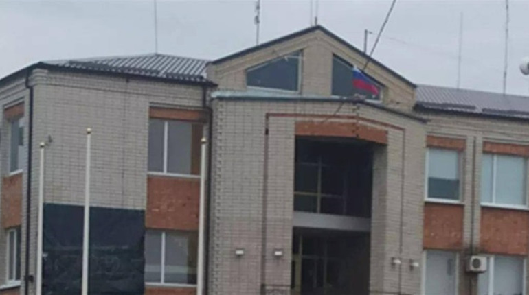 У Кирилівці вивісили російський прапор та збираються зробити «мером» скандальну антимайданівку