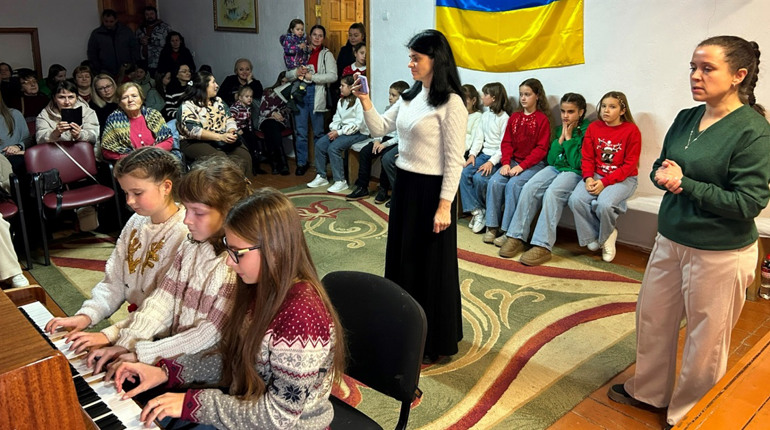Різдвяна мелодія: у Городку відбувся концерт із авторським аранжуванням Тетяни Горват