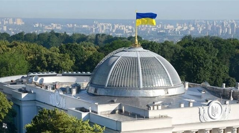 Верховна Рада продовжила воєнний стан на всю осінь