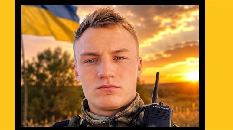 На щиті повернувся Захисник із Богданівки: Суботцівська громада попрощалася з Андрієм Сітніченком