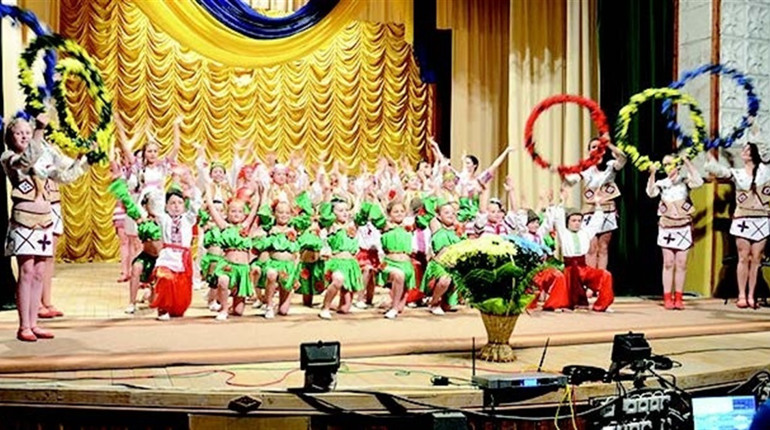 Як святкували День Конституції у Городку: хроніка подій з 2013 по 2022 рік»