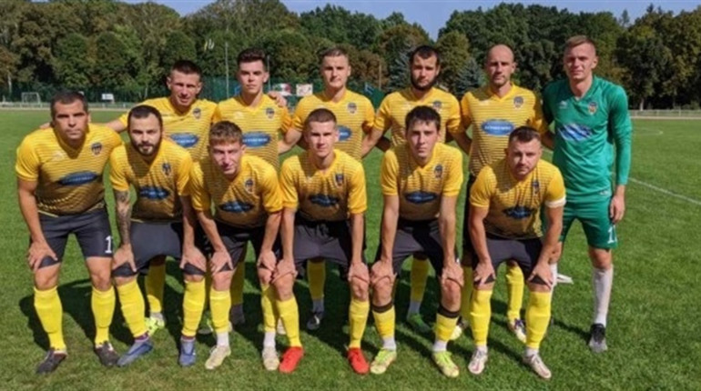 Чортківський футбол: перше очко «Кристала» і недограний матч «Фенікса»