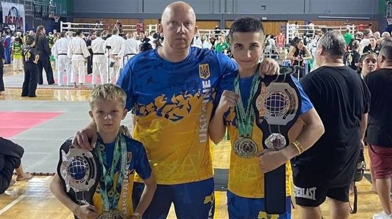 Два золота чемпіонату світу з кікбоксингу у дрогобичан Святослава Приболотного та Остапа Тершака