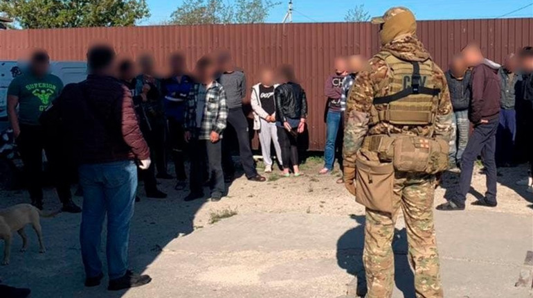 Пастор експлуатував рабів божих