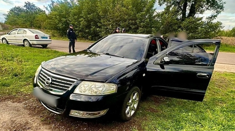 72-річний водій з Одещини наїхав на жінку та дитину у візку і втік з місця аварії
