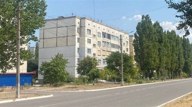 Порожні вулиці, пожежі та перевірки посилок: чим живе окупована Нова Каховка