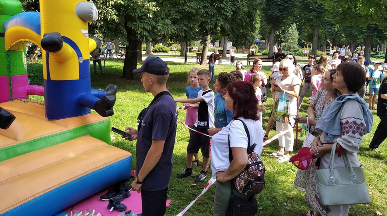 На День шахтаря у центральному парку Червонограда працювали безкоштовні атракціони для дітей