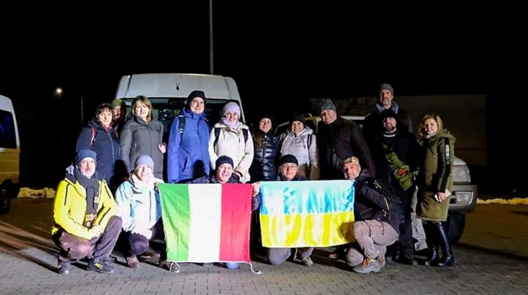 Італійські і українські волонтери разом наближають перемогу
