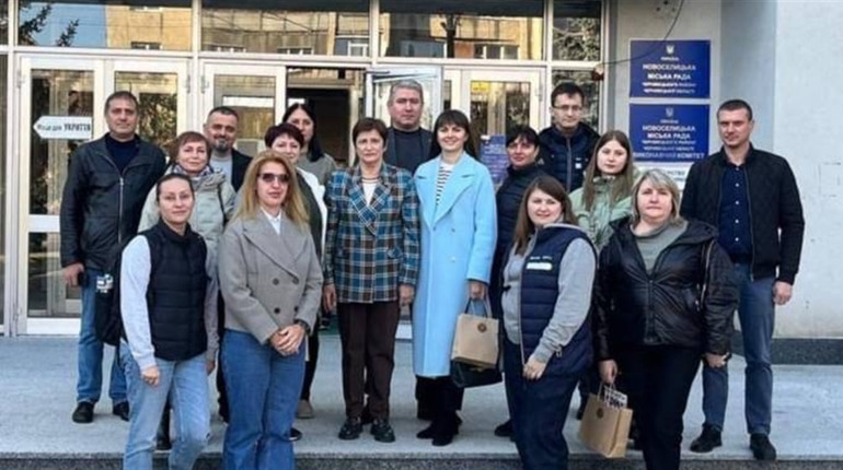 Працівники Великобурлуцької селищної ради продовжують навчання за сприяння Програми DOBRE